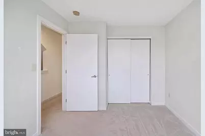 928 Wallace Street, Philadelphia, PA 19123 - Photo 10