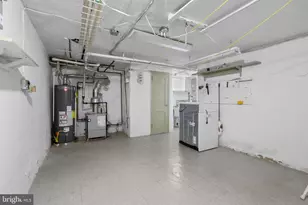 1064 Allengrove St, Philadelphia, PA 19124 - Photo 32