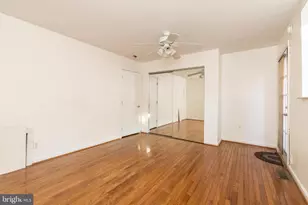 910 Mountain St, Philadelphia, PA 19148 - Photo 8
