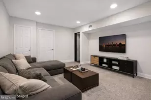 2413 N Carlisle St, Philadelphia, PA 19132 - Photo 8