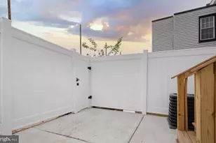 2548 N Howard St, Philadelphia, PA 19133 - Photo 12