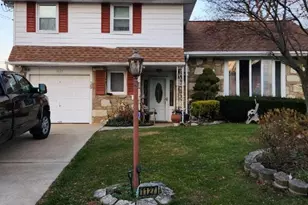 1127 Hower Ln, Philadelphia, PA 19115 - Photo 1