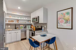 2009 N Howard St, Philadelphia, PA 19122 - Photo 2