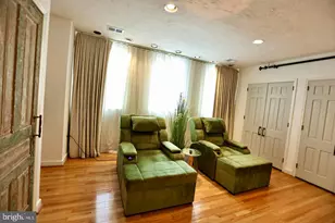 1522 Locust St, Philadelphia, PA 19102 - Photo 4