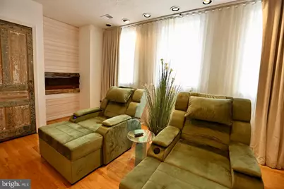 1522 Locust Street #301, Philadelphia, PA 19102 - Photo 2