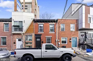 2141 E Albert St, Philadelphia, PA 19125 - Photo 2