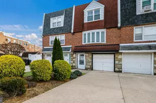 3637 E Crown Ave, Philadelphia, PA 19114 - Photo 2