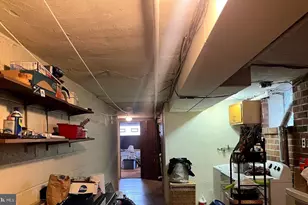 9609 Clark St, Philadelphia, PA 19115 - Photo 44