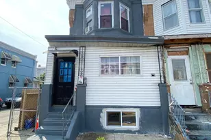 718 W Butler St, Philadelphia, PA 19140 - Photo 1