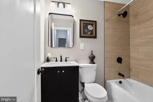 2030 S 6th St, Philadelphia, PA 19148 - Photo 18