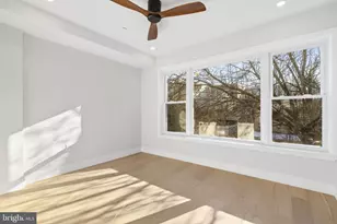 2056 Pemberton St, Philadelphia, PA 19146 - Photo 18