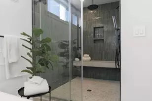 2056 Pemberton St, Philadelphia, PA 19146 - Photo 30