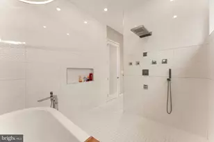 152 Vine St, Philadelphia, PA 19106 - Photo 26