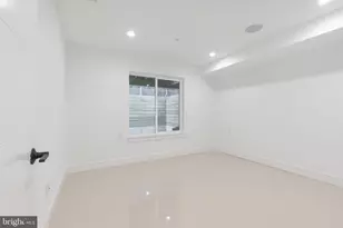 1111 E Dunton St, Philadelphia, PA 19123 - Photo 10