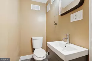 933 Cantrell St, Philadelphia, PA 19148 - Photo 10