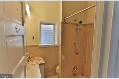855 N 24th Street, Philadelphia, PA 19130 - Photo 26