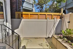 855 N 24th St, Philadelphia, PA 19130 - Photo 32