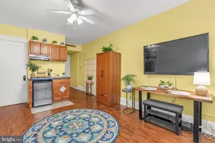 1324 Locust St, Philadelphia, PA 19107 - Photo 2