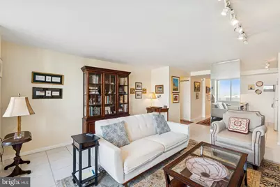 604 S Washington Square #2308, Philadelphia, PA 19106 - Photo 2