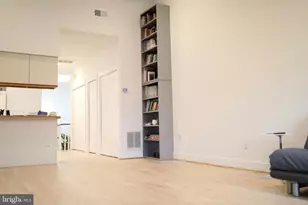 1631 Green St, Philadelphia, PA 19130 - Photo 6