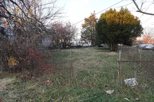 7627 Este Ave, Philadelphia, PA 19153 - Photo 2