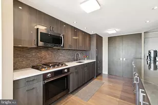 1326 Spruce St, Philadelphia, PA 19107 - Photo 8