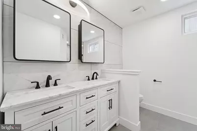 1806 E Moyamensing Avenue, Philadelphia, PA 19148 - Photo 8