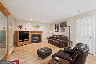 8619 Thomas Mill Terrace, Philadelphia, PA 19128 - Photo 4