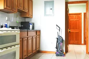 222 S 43rd St, Philadelphia, PA 19104 - Photo 8