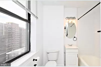 1324 Locust Street #905, Philadelphia, PA 19107 - Photo 40