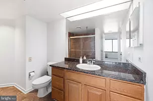 2001 Hamilton St, Philadelphia, PA 19130 - Photo 12