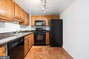 2001 Hamilton St, Philadelphia, PA 19130 - Photo 6