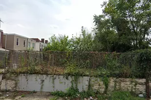 2785 Emerald St, Philadelphia, PA 19134 - Photo 4