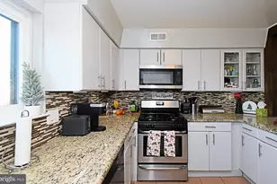 3568 Gloucester Ln, Philadelphia, PA 19114 - Photo 10