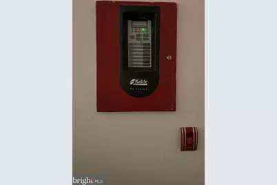 1913 W Diamond Street, Philadelphia, PA 19121 - Photo 10