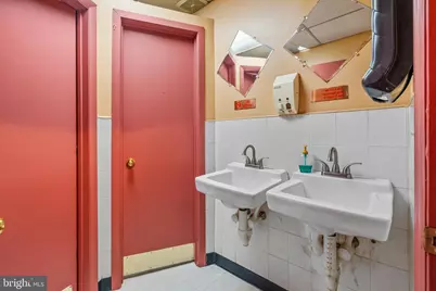 8919 Ridge Avenue, Philadelphia, PA 19128 - Photo 18