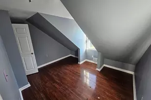 249 E Sharpnack St, Philadelphia, PA 19119 - Photo 8