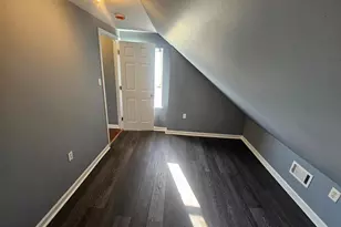 249 E Sharpnack St, Philadelphia, PA 19119 - Photo 10