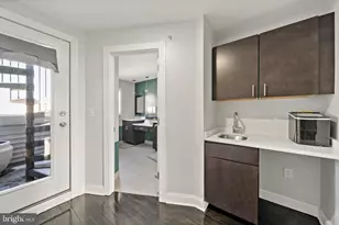 1517 Latona St, Philadelphia, PA 19146 - Photo 12