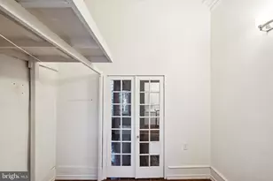 2039 Spruce St, Philadelphia, PA 19103 - Photo 4