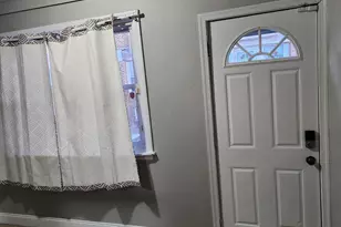 6527 Regent St, Philadelphia, PA 19142 - Photo 2