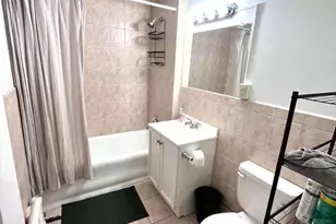 1324 Locust St, Philadelphia, PA 19107 - Photo 4