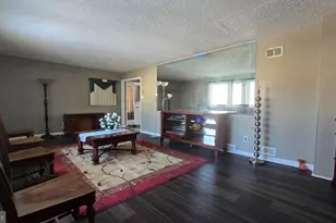 636 Artwood Dr, Philadelphia, PA 19115 - Photo 4