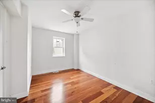 910 Fitzwater St, Philadelphia, PA 19147 - Photo 10