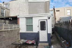 2643 Emerald St, Philadelphia, PA 19125 - Photo 10