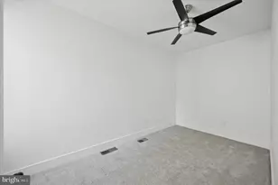 2124 Pierce St, Philadelphia, PA 19145 - Photo 20