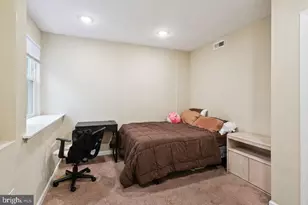 1611 N 17th St, Philadelphia, PA 19121 - Photo 8