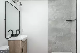 2042 Sigel St, Philadelphia, PA 19145 - Photo 32