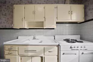 5253 Glenloch St, Philadelphia, PA 19124 - Photo 18