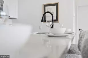 240 Hermitage St, Philadelphia, PA 19127 - Photo 4